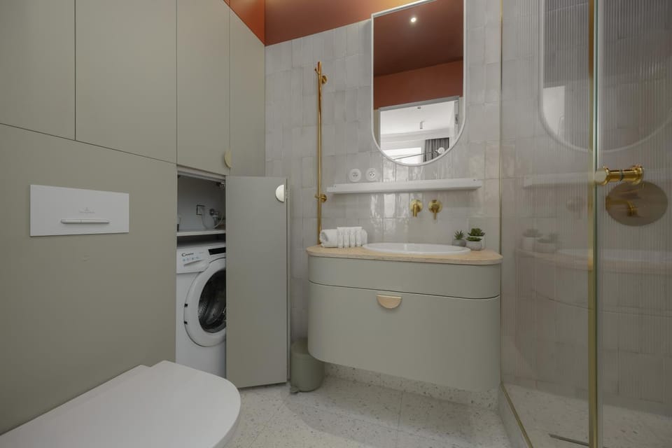 Toilet, Bathroom, washing machine
