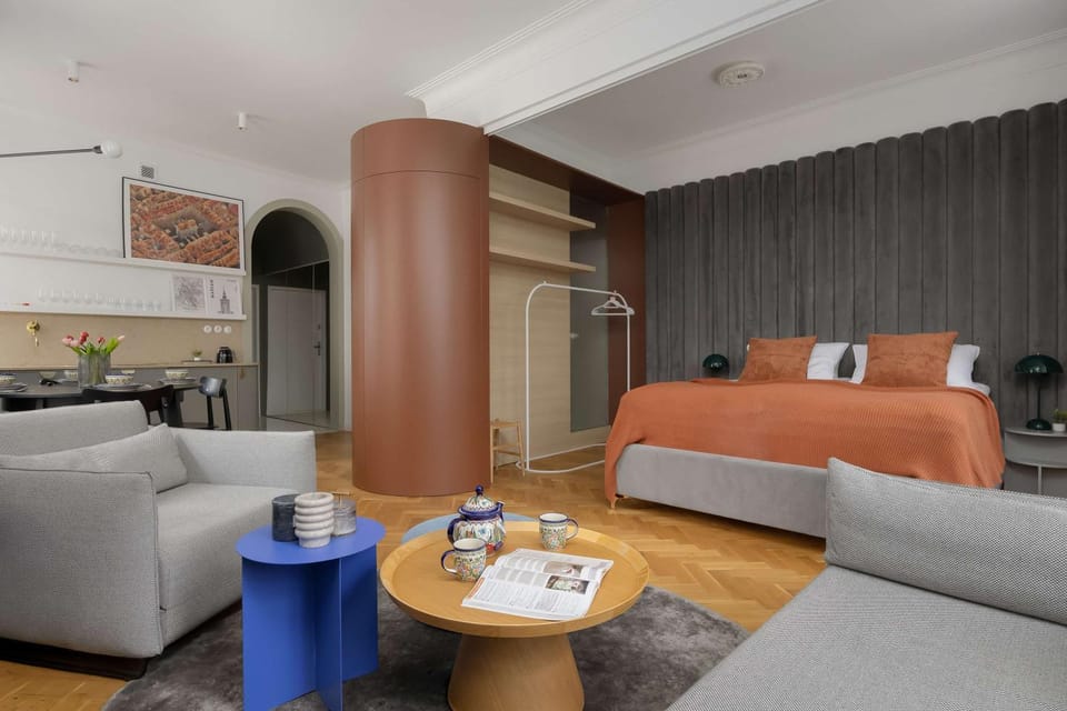 Living room, Seating area, Dining area