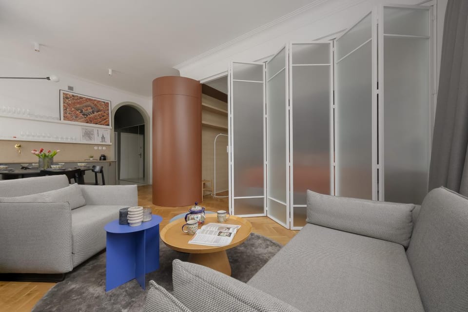 Living room, Seating area, Dining area