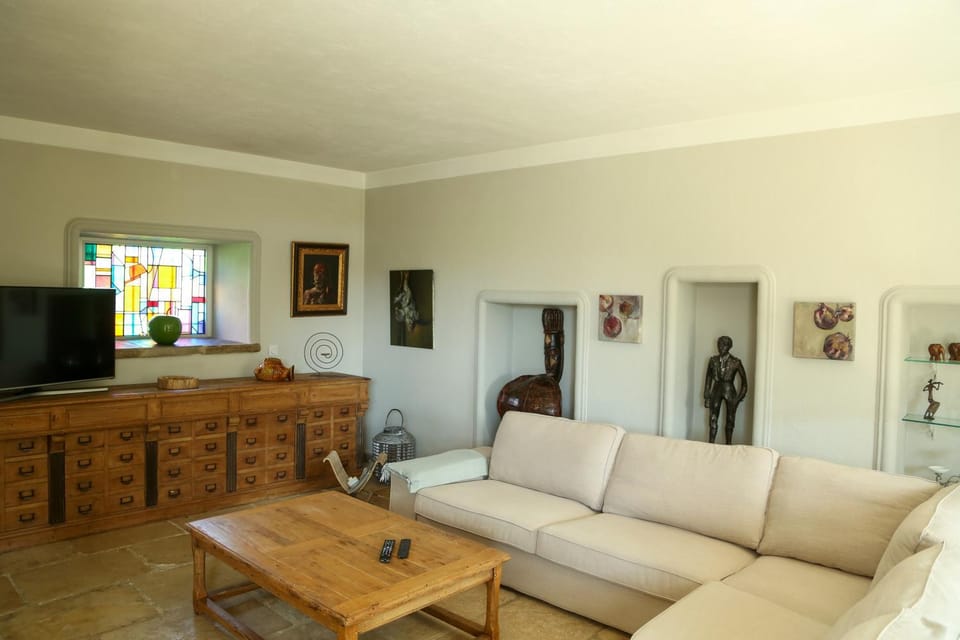 Property building, Living room