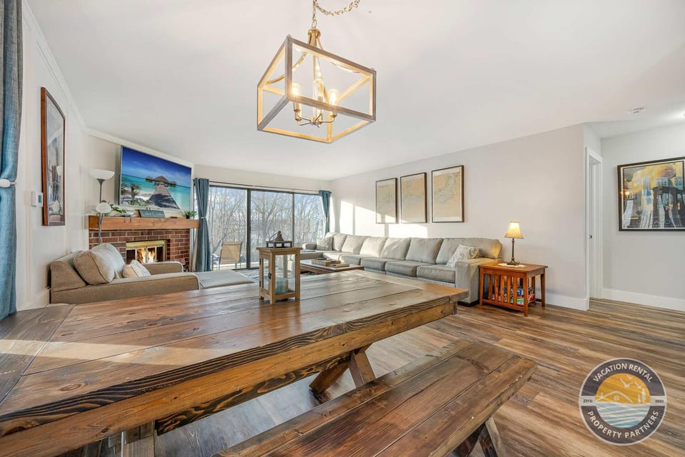 Lake Geneva Condo with Pool Fireplace & Parking House in Wisconsin