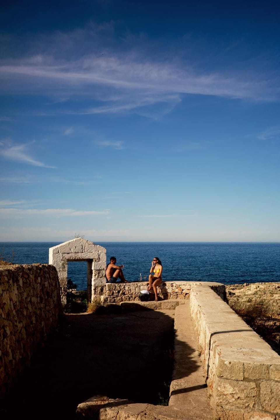 Nearby landmark, Day, People, Natural landscape, Sea view, group of guests