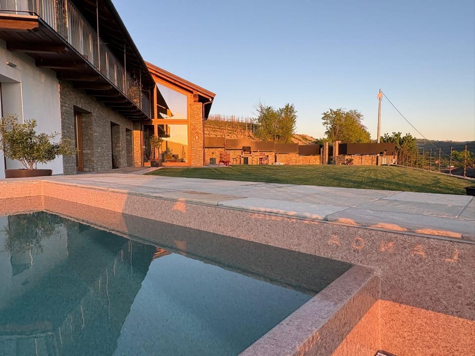 Property building, Swimming pool