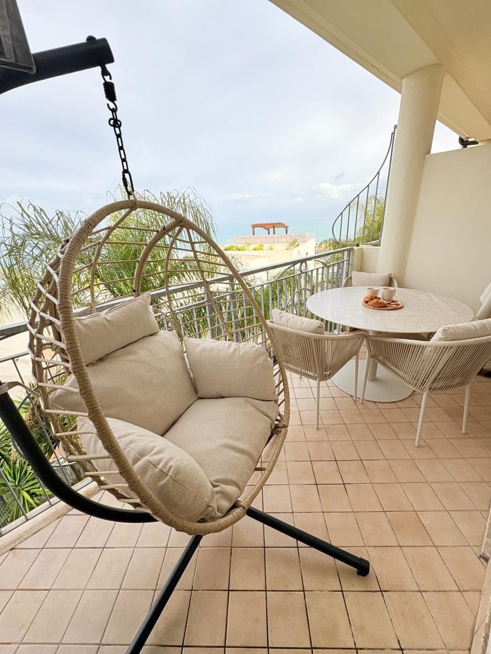 Property building, Balcony/Terrace