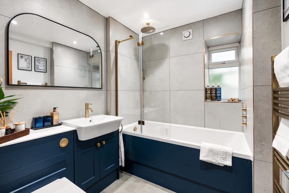 Shower, Bathroom