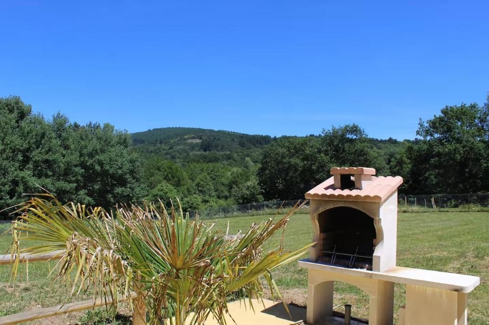 Natural landscape, BBQ facilities, BBQ facilities, Mountain view