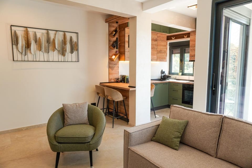 Living room, Dining area, kitchen