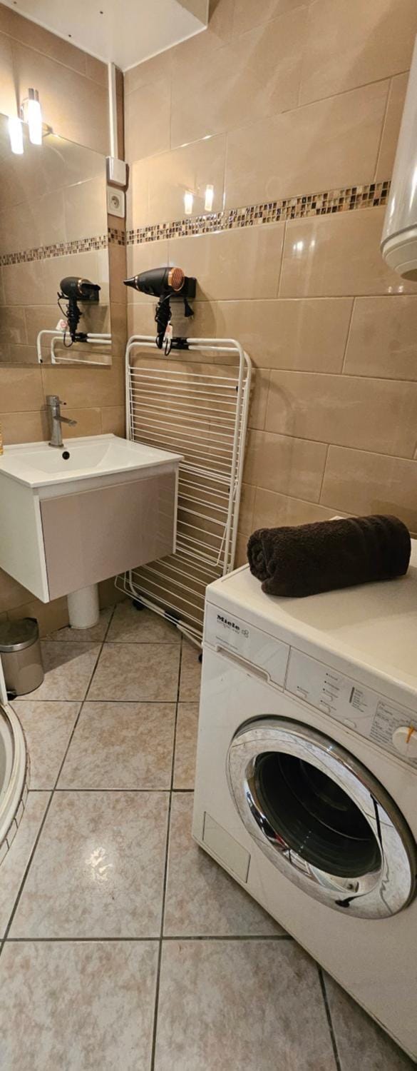 Studio Cozy Paris & Disneyland Apartment in Noisy-le-Grand