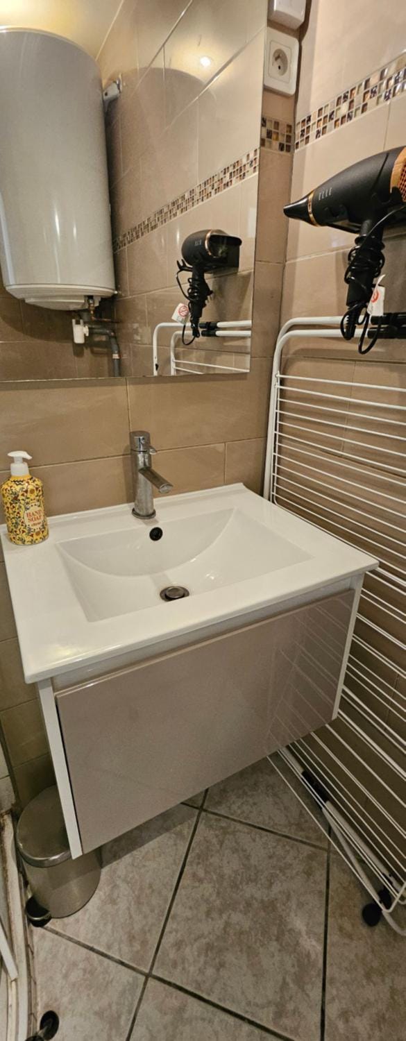 Studio Cozy Paris & Disneyland Apartment in Noisy-le-Grand