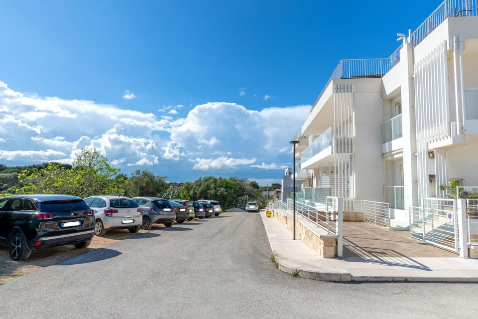 Property building, Day, Parking