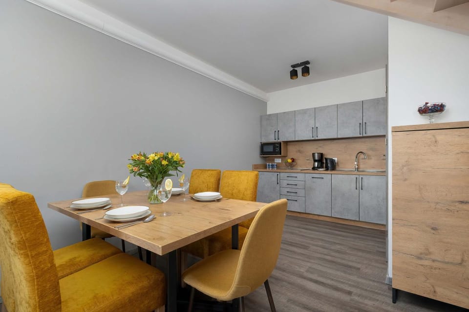 Kitchen or kitchenette, pet friendly, stove