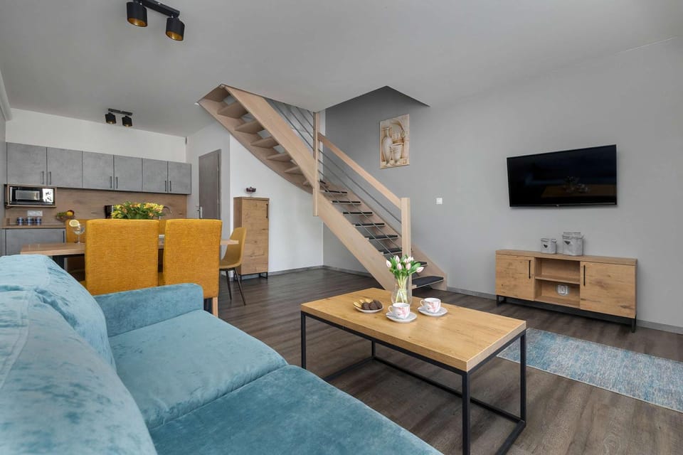 TV and multimedia, Kitchen or kitchenette, Living room, Seating area