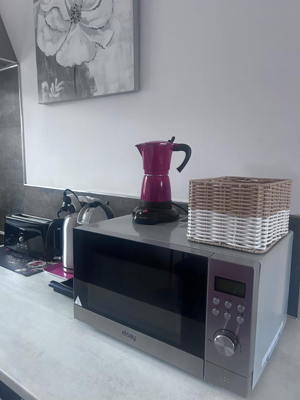 Coffee/tea facilities, Kitchen or kitchenette, toaster