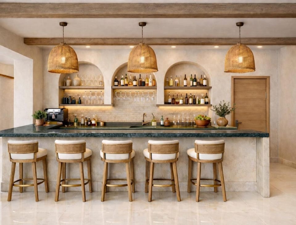 Restaurant/places to eat, Lounge or bar