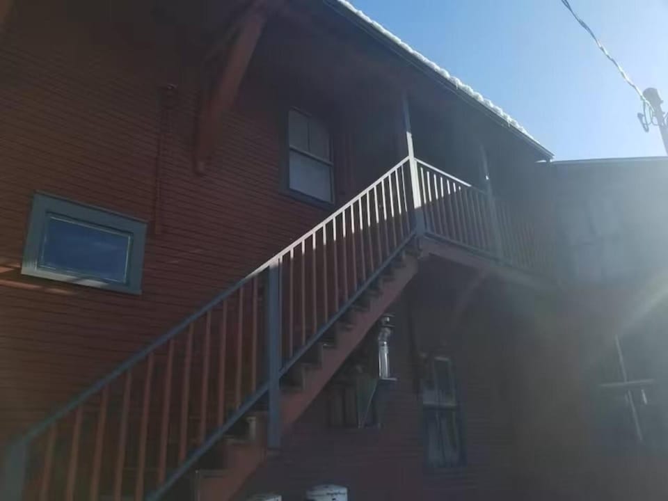 Cozy Retreat (Unit 2) Close to Smuggs, Stowe, Jay Apartment in Johnson
