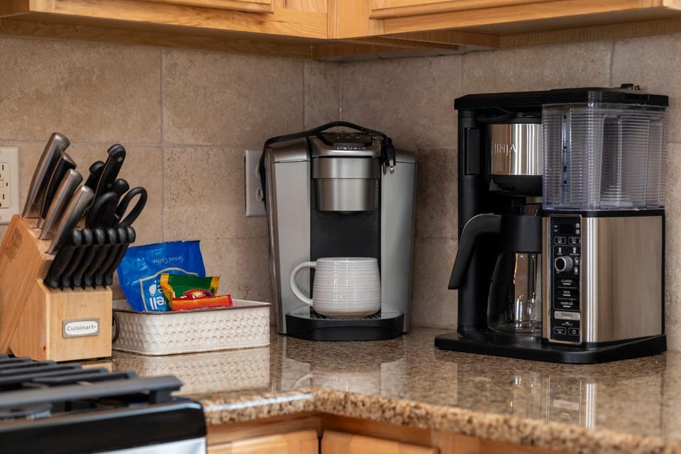 Coffee/tea facilities, Kitchen or kitchenette, kitchen