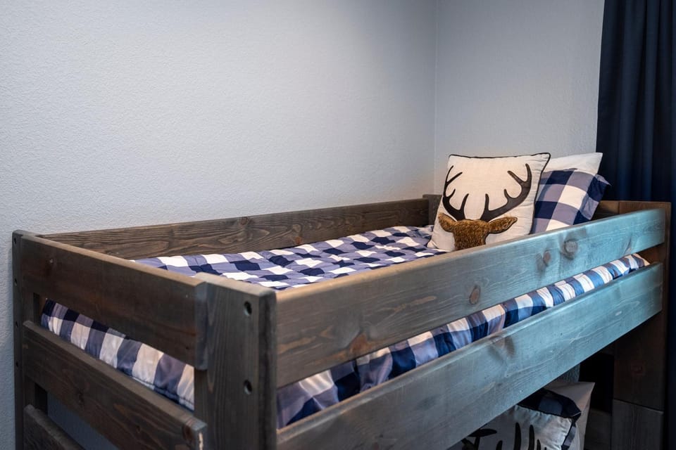 Bed, Bedroom, bunk bed, furniture