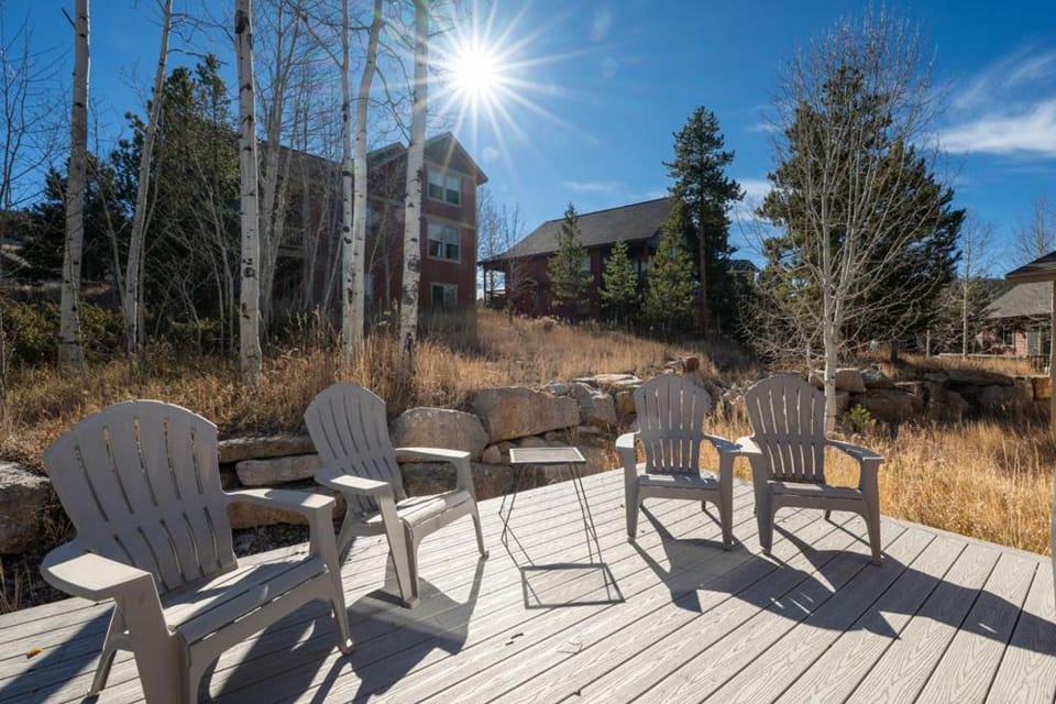 Property building, Patio, Natural landscape, Seating area, furniture