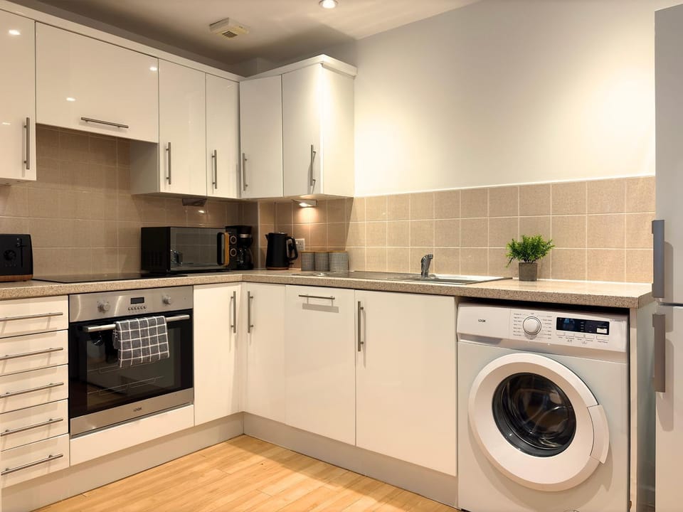 Kitchen or kitchenette, dishwasher, kitchen