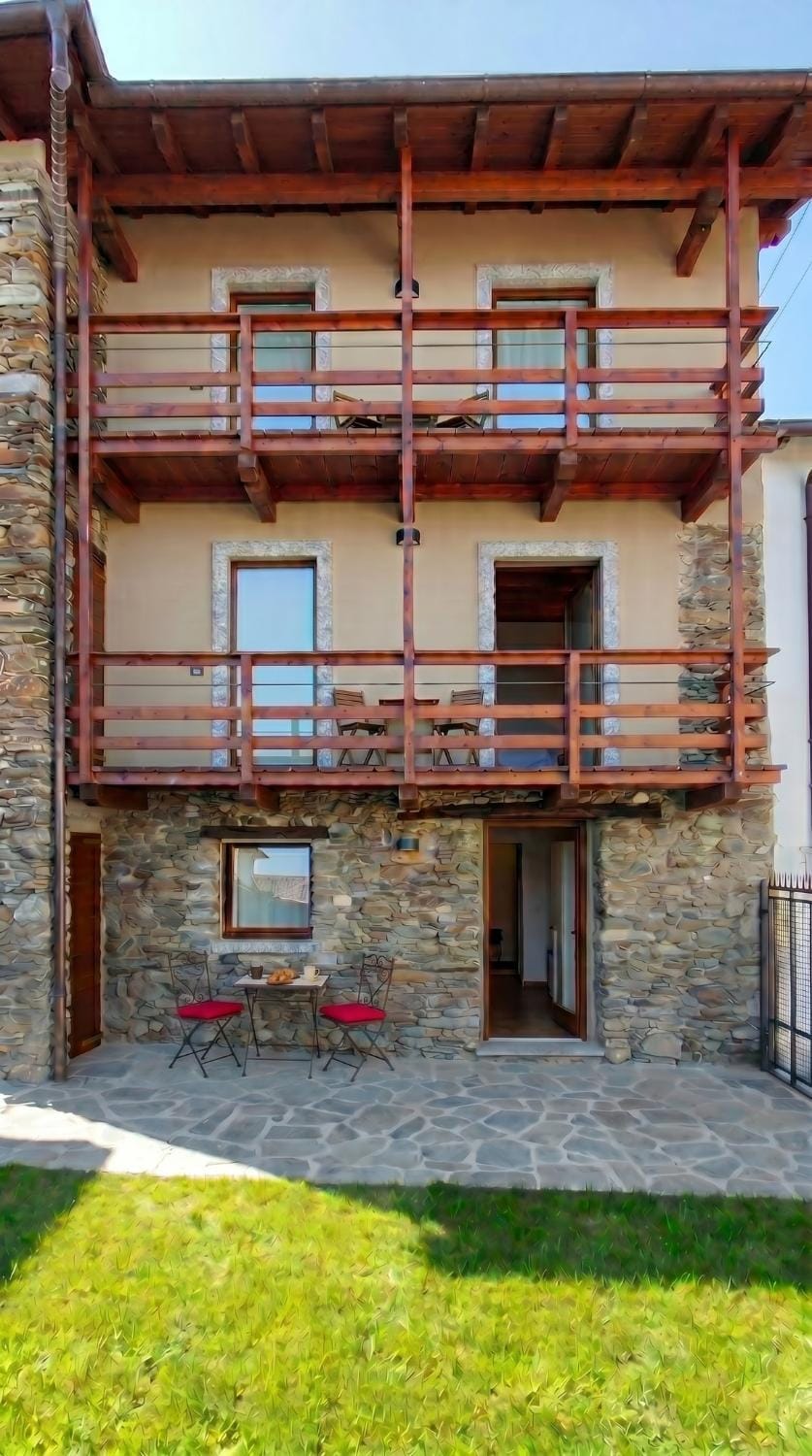 Property building, Inner courtyard view