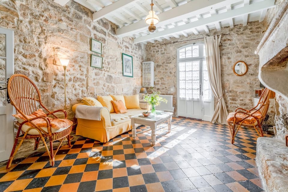 Charming 1750 Stonehouse Saint Rémy House in Saint-Remy-de-Provence