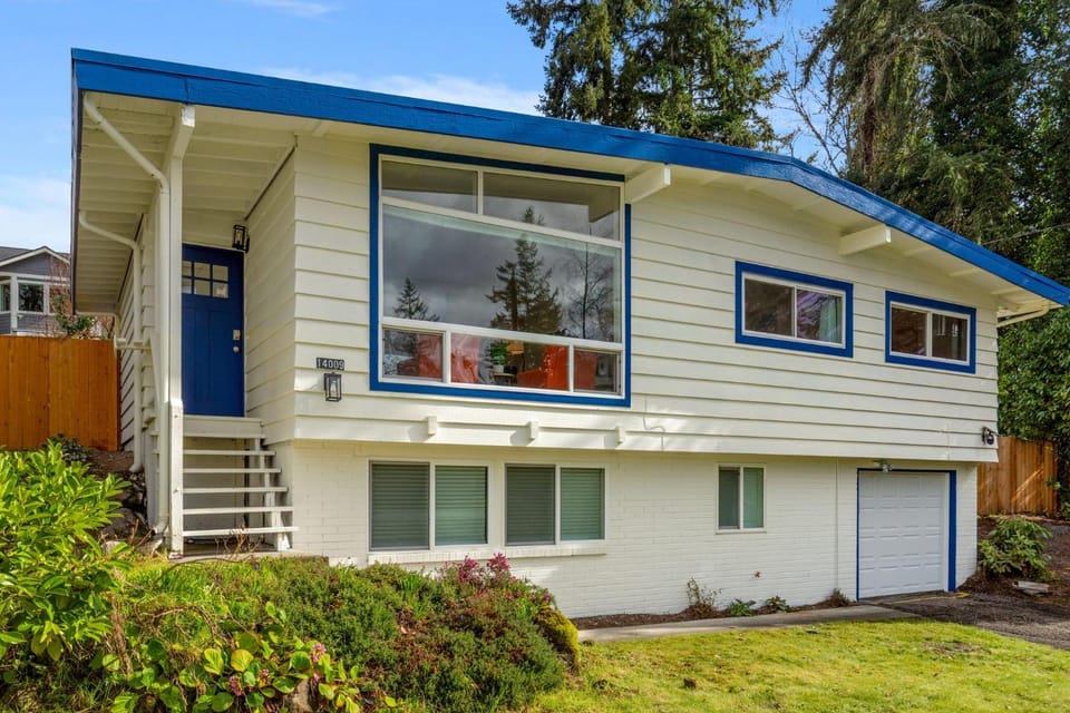 Perch - Eastgate Serenity House in Bellevue