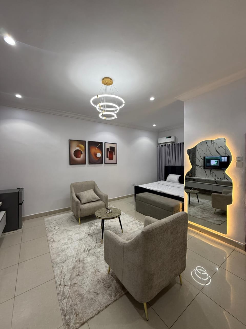 Luxury One Bedroom Apartment in Osapa Lekki Apartment in Lagos, Nigeria
