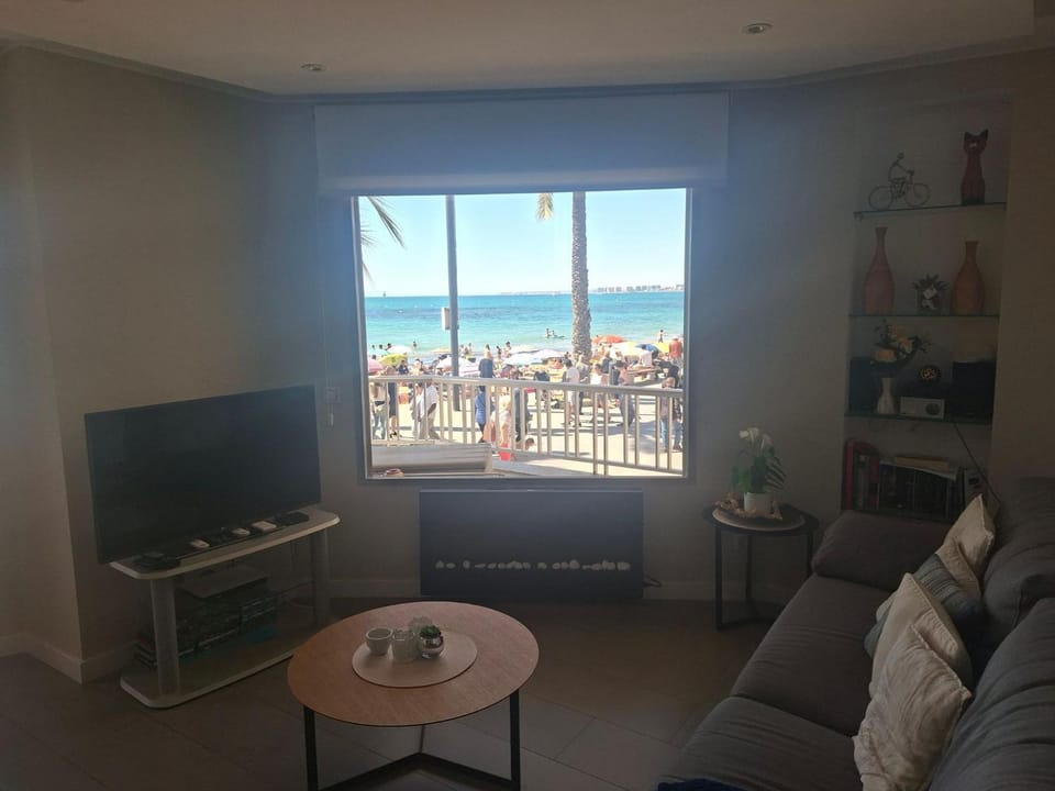 Communal lounge/ TV room, TV and multimedia, Living room