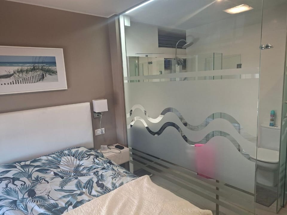 Bed, Decorative detail, Bedroom