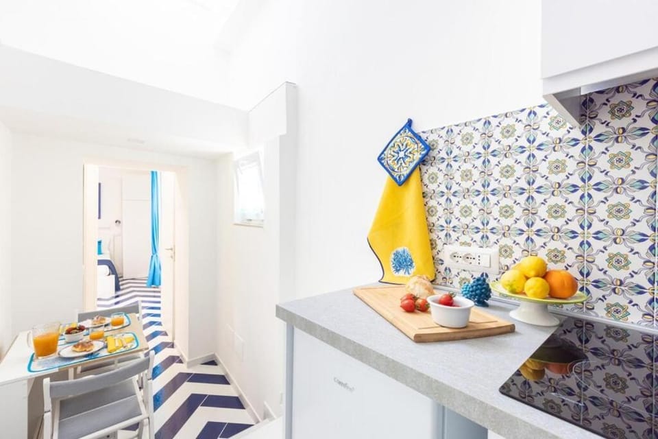 Sealand Lobra - Cozy small apartment by the sea perfect for two people Apartment in Massa Lubrense