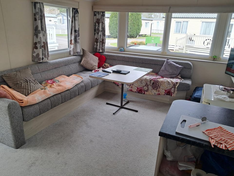 J1, Oakdene forest park Apartment in East Dorset District