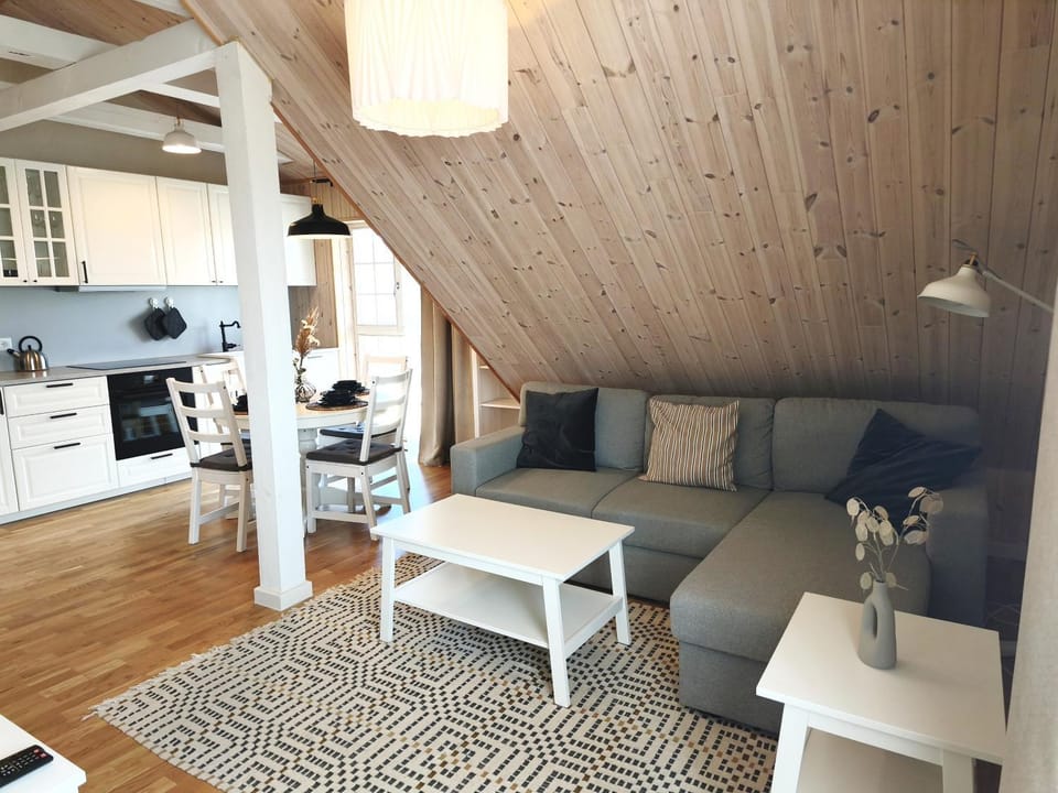 Living room, Dining area, kitchen