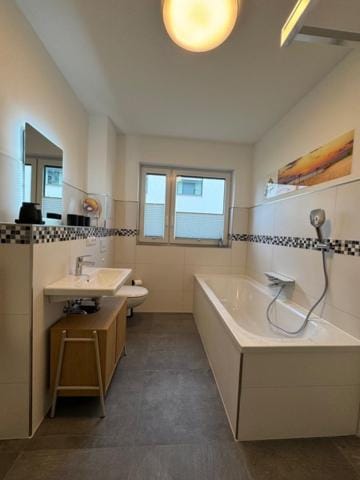 Bathroom, Bath