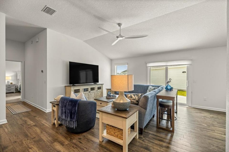 New 2BR The Villages | Golf Cart | Eastport Sq. House in Wildwood