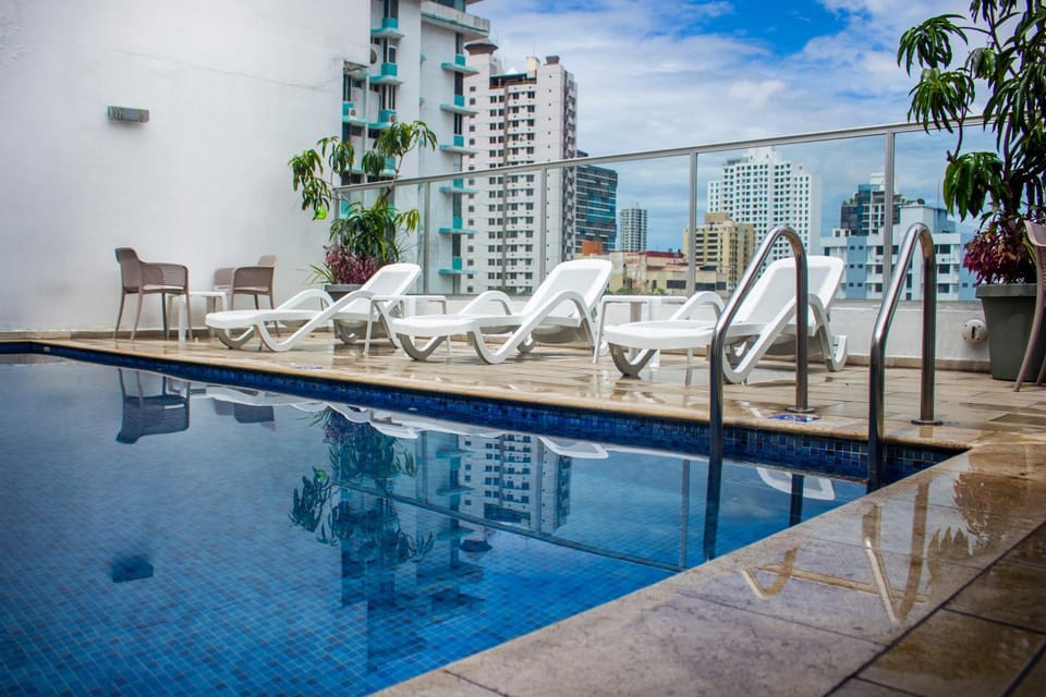 Swimming pool, sunbed