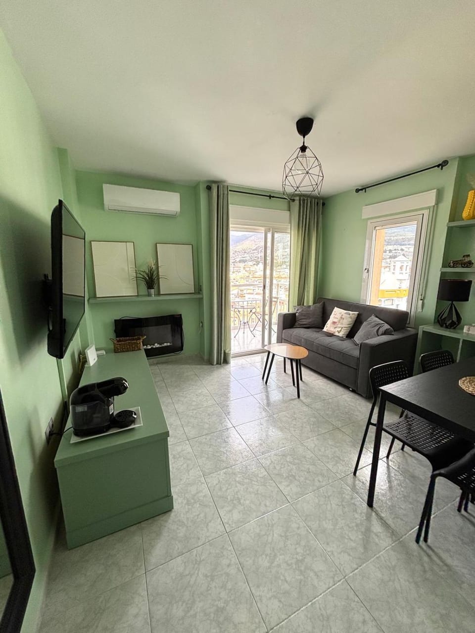 TV and multimedia, Living room, Dining area