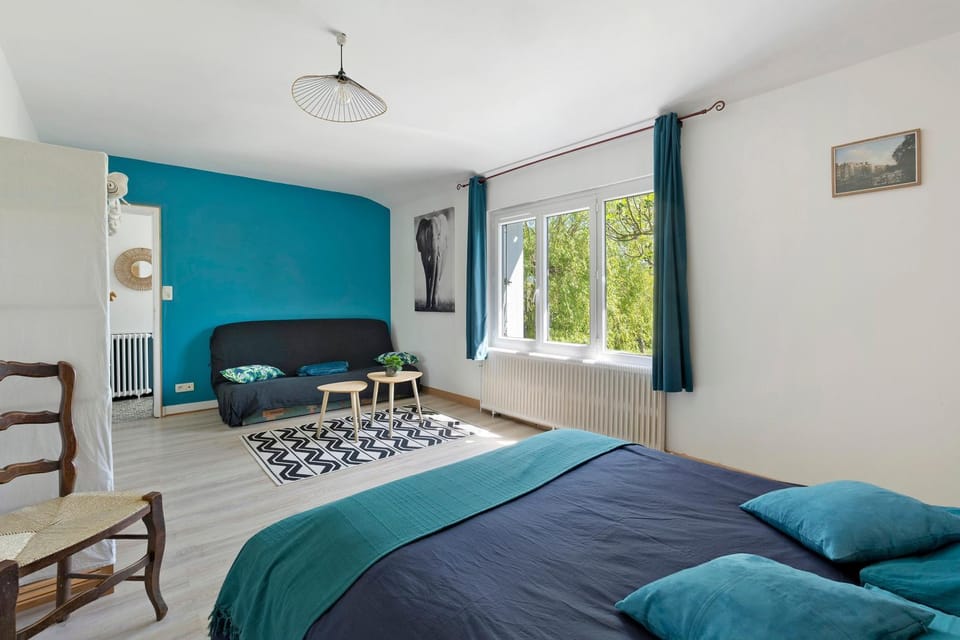 Living room, Bedroom