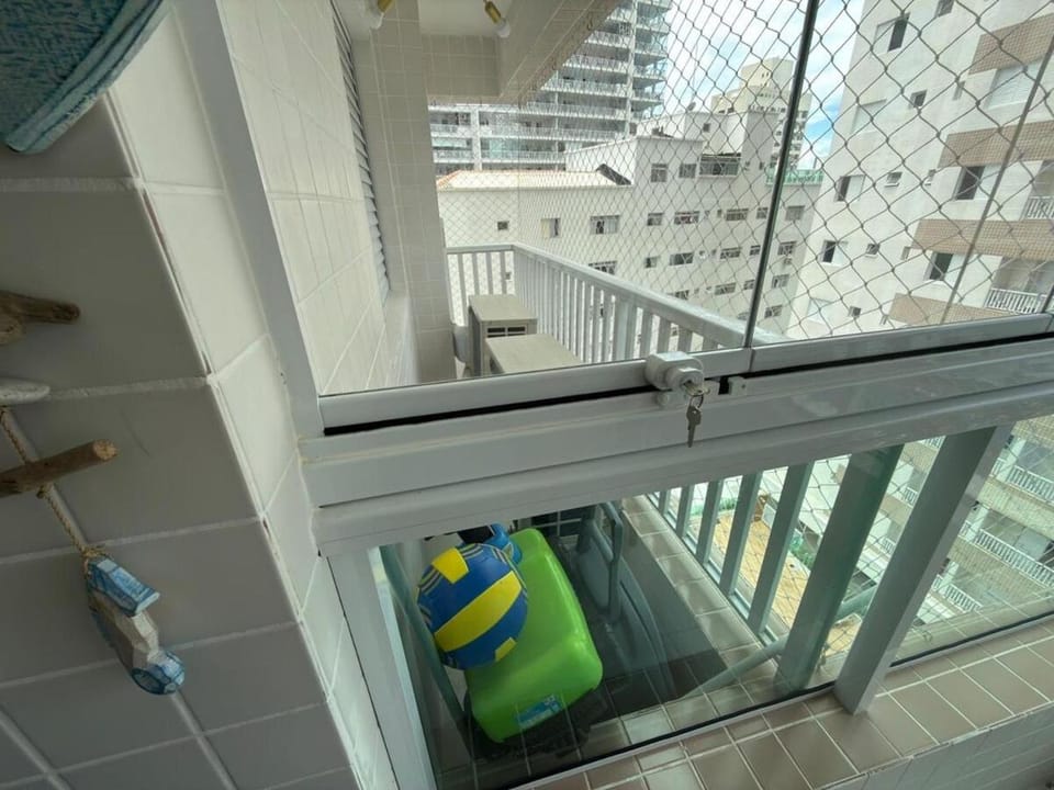 Apartamento a menos de 100 m da praia Asturias - Guarujá Beach Apartment in State of São Paulo