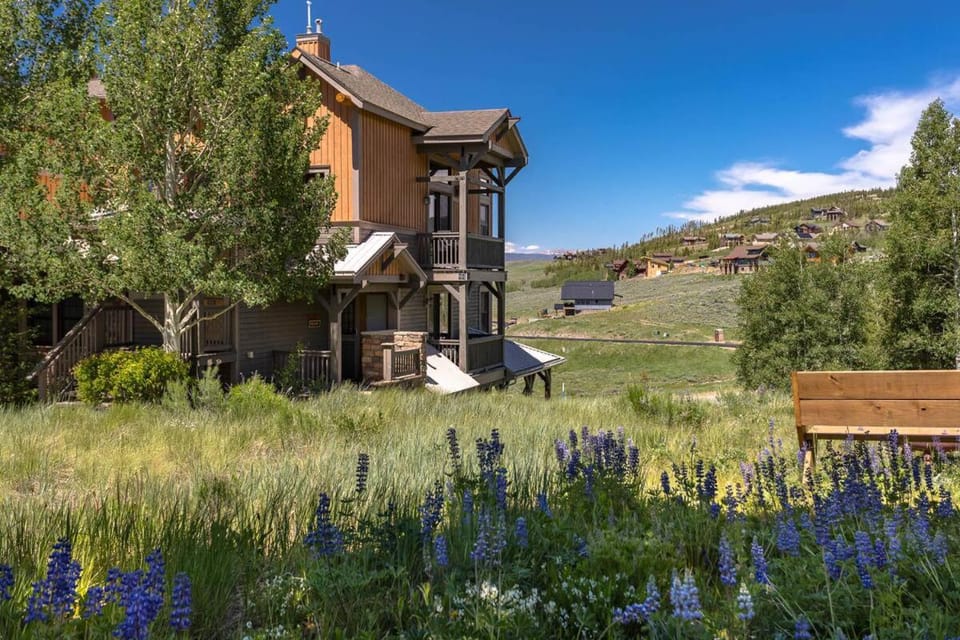 Kicking Horse Buckskin 3-205 Apartment in Granby