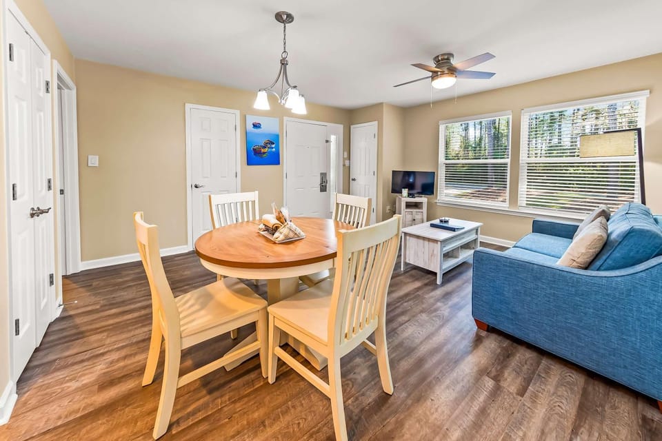 Family Friendly Condo with Golf Pools & River Access House in Fairfield Harbour