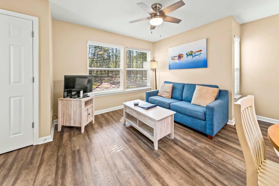 Family Friendly Condo with Golf Pools & River Access House in Fairfield Harbour