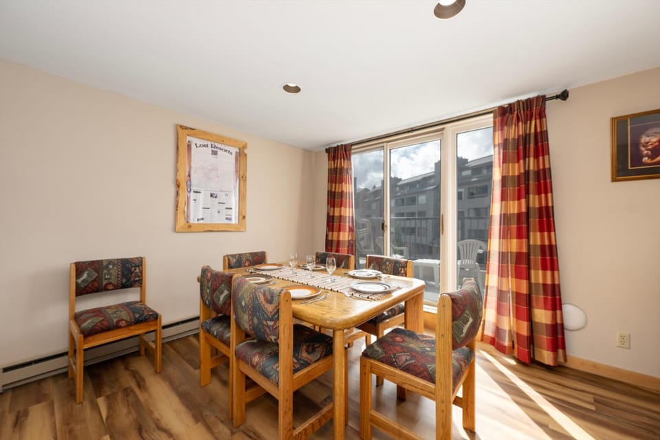 Balcony/Terrace, Dining area, furniture