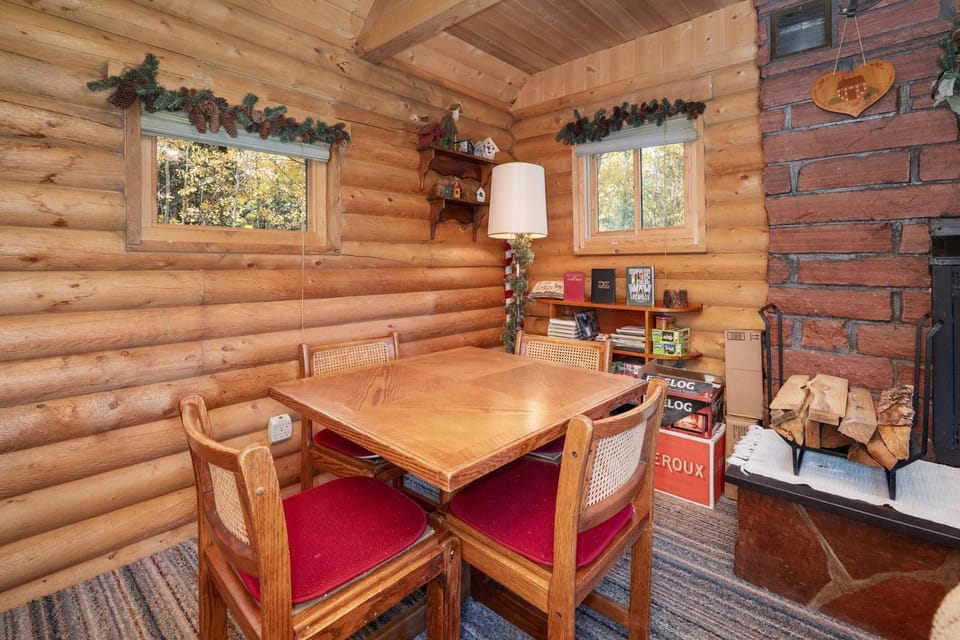 Day, Library, View (from property/room), Seating area, Dining area, fireplace, furniture