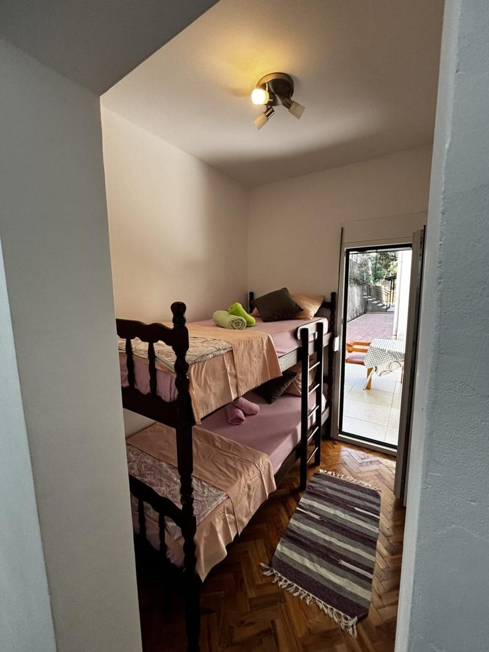 Bed, Seating area, Bedroom, towels, air conditioner