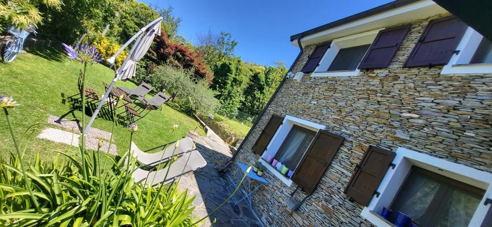 Paradiso San Giacomo House in Liguria