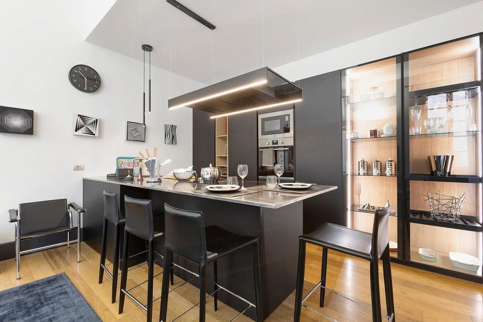 Property building, Kitchen or kitchenette, Living room