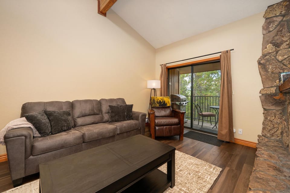 Balcony/Terrace, Living room, furniture