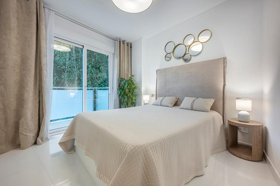 Bright New 2BR apartment 50 m from the beache of Marbella Apartment in Marbella