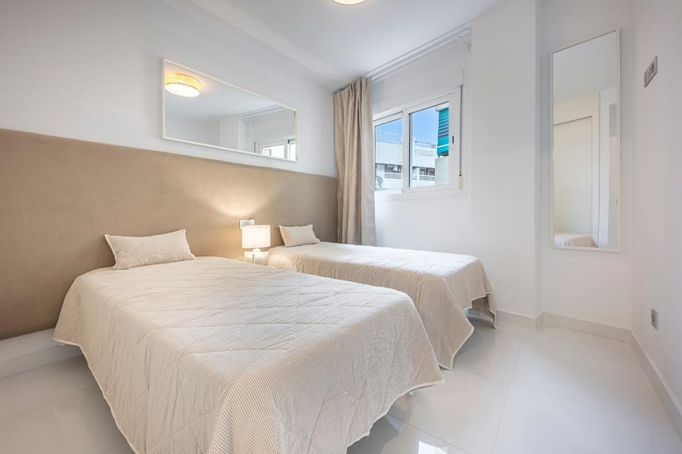 Bright New 2BR apartment 50 m from the beache of Marbella Apartment in Marbella