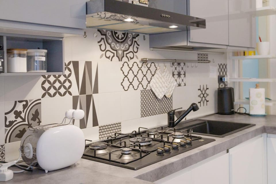 Kitchen or kitchenette, Living room